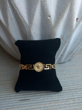 Gold geometric link Medallion Bracelet - Lion Motif with clear crystal accents